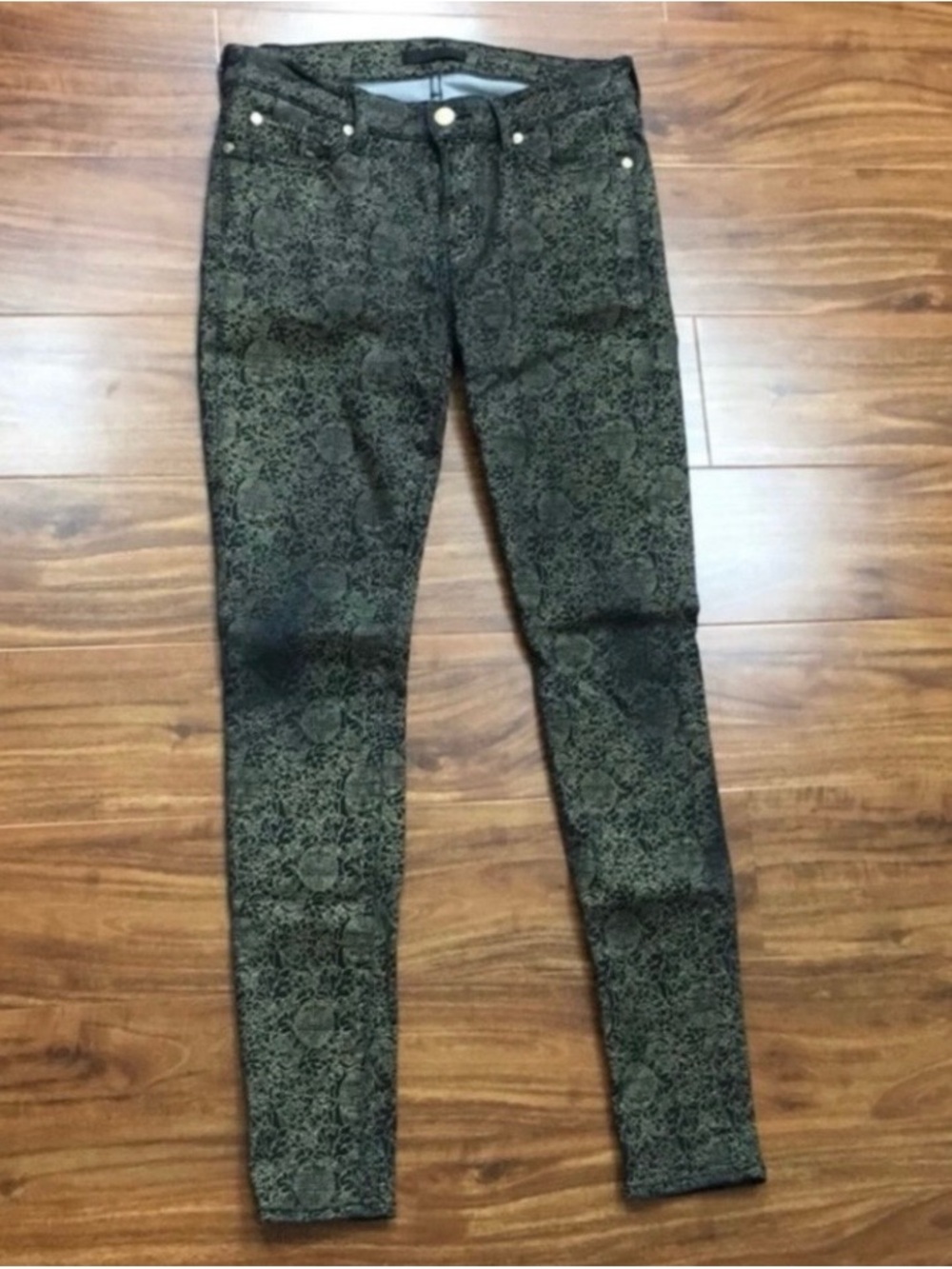 3/$25 7 For All Mankind Y2K Womens Black Gold Asian Printed Skinny Jeans Size 28